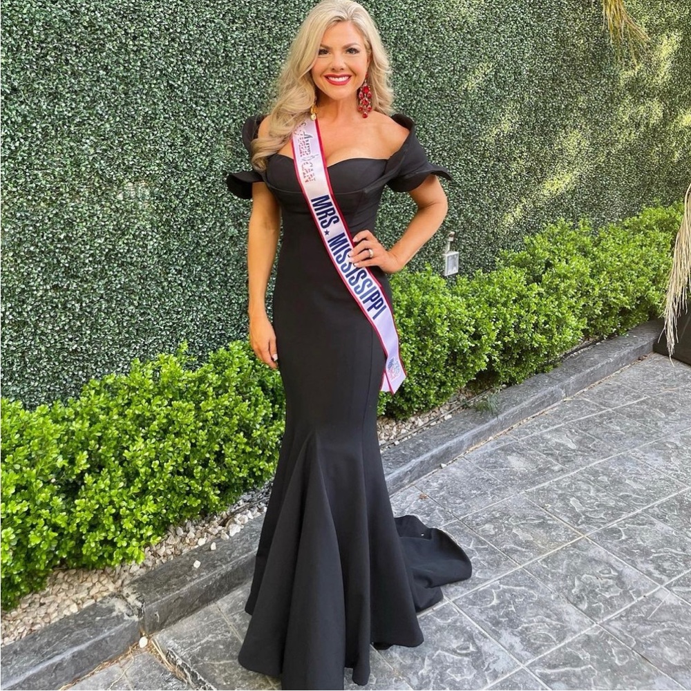 Black Scoop Neck Formal Pageant Gown by Fouad Sarkis Altered to SZ 4